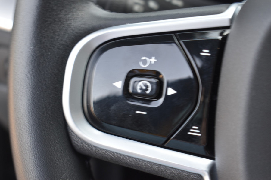 Volvo XC60 T8 AWD 405PK Plug-in Hybrid Polestar Engineered | 360 Camera | 22" LMV | ACC | H&K | Panoramadak