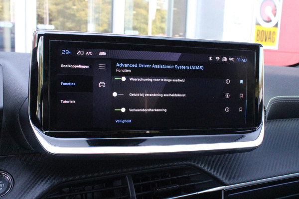 Peugeot 208 1.2 Hybrid 145PK e-DCS6 GT | NAVIGATIE | DRAADLOZE APPLE CARPLAY/ANDROID AUTO | CAMERA VOOR + ACHTER | FULL LED KOPLAMPEN | LICHTMETALEN VELGEN 17" | DODEHOEK DETECTIE | DRAADLOZE TELEFOONLADER | KEYLESS ENTRY/START | DAB+ RADIO | ADAPTIVE CRUISE CONTROL |
