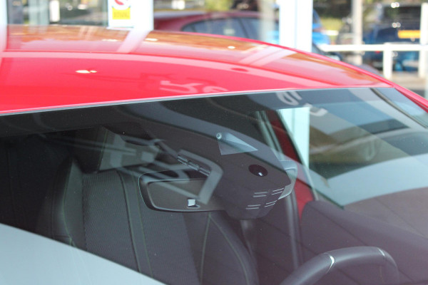 Peugeot 208 1.2 Hybrid 145PK e-DCS6 GT | NAVIGATIE | DRAADLOZE APPLE CARPLAY/ANDROID AUTO | CAMERA VOOR + ACHTER | FULL LED KOPLAMPEN | LICHTMETALEN VELGEN 17" | DODEHOEK DETECTIE | DRAADLOZE TELEFOONLADER | KEYLESS ENTRY/START | DAB+ RADIO | ADAPTIVE CRUISE CONTROL |