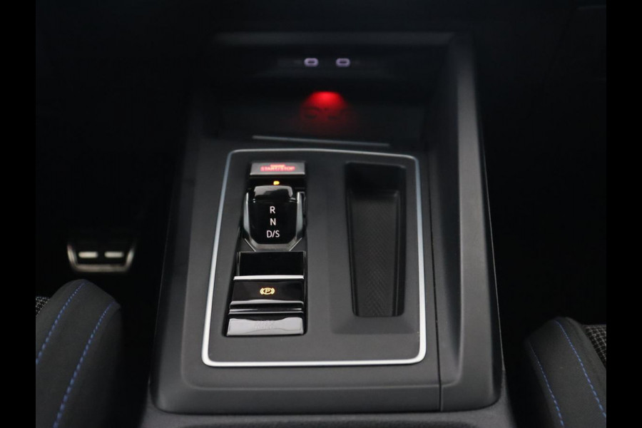 Volkswagen Golf 1.4 eHybrid GTE | Stoel & stuurverwarming | Adaptive cruise | Sfeerverlichting | Carplay | LED Plus | Sportstoelen | Parkeerhulp | PHEV | Plug In