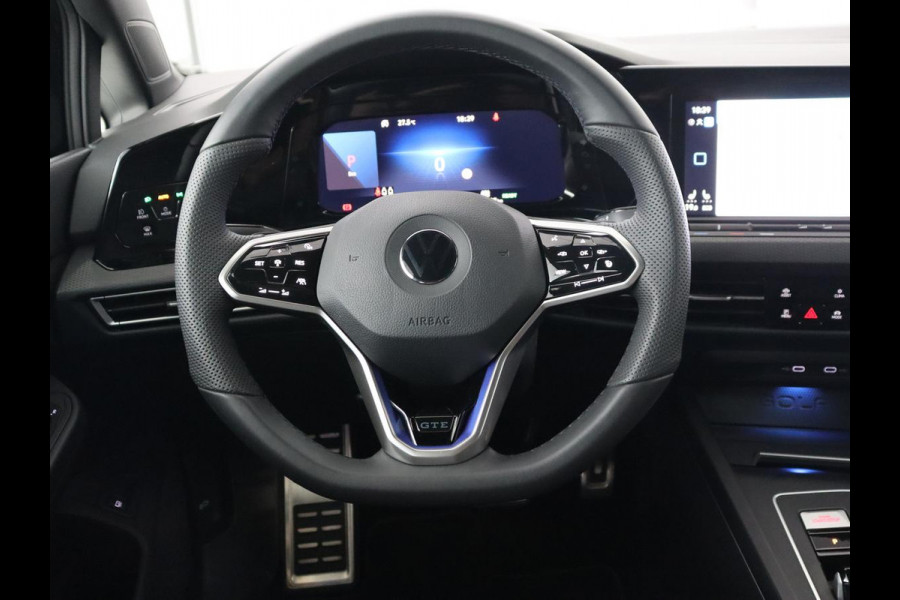 Volkswagen Golf 1.4 eHybrid GTE | Stoel & stuurverwarming | Adaptive cruise | Sfeerverlichting | Carplay | LED Plus | Sportstoelen | Parkeerhulp | PHEV | Plug In