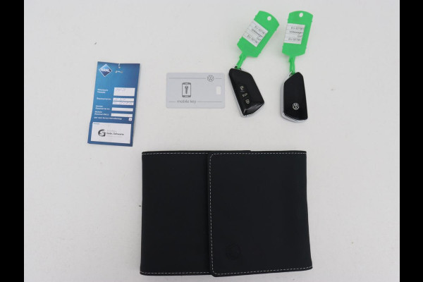 Volkswagen Golf 1.4 eHybrid GTE | Stoel & stuurverwarming | Adaptive cruise | Sfeerverlichting | Carplay | LED Plus | Sportstoelen | Parkeerhulp | PHEV | Plug In