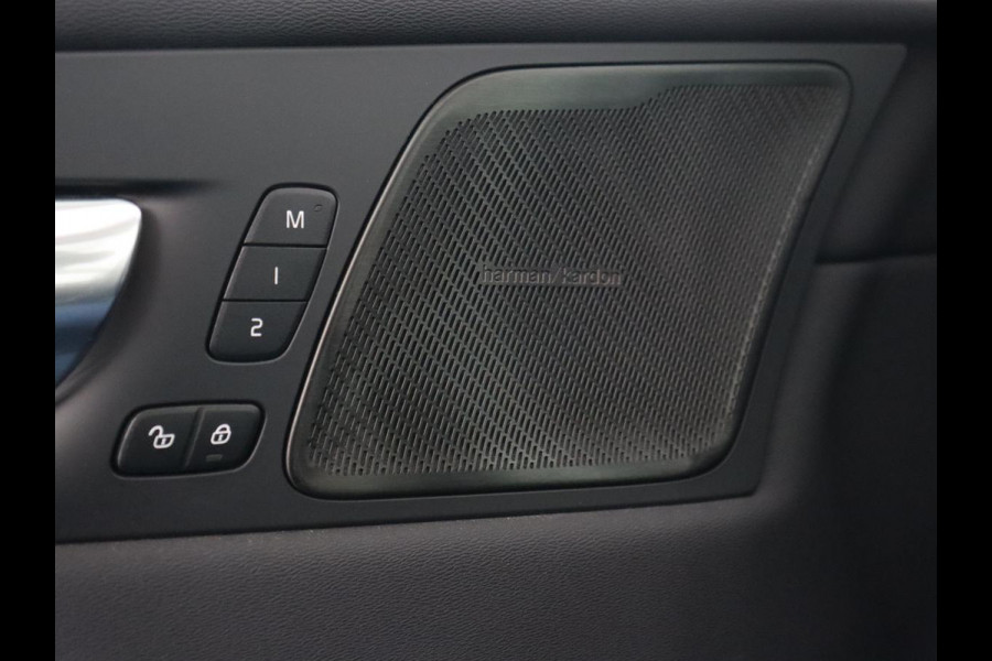 Volvo XC60 2.0 Recharge T6 AWD Inscription | Panoramadak | Leder | Head-Up | Stoel & stuurverwarming | 360 Camera | Harman/Kardon | Carplay | Navigatie | Adaptive cruise | PHEV | Plug In