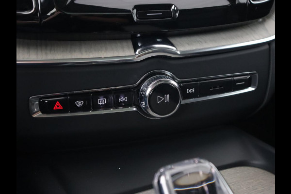 Volvo XC60 2.0 Recharge T6 AWD Inscription | Panoramadak | Leder | Head-Up | Stoel & stuurverwarming | 360 Camera | Harman/Kardon | Carplay | Navigatie | Adaptive cruise | PHEV | Plug In