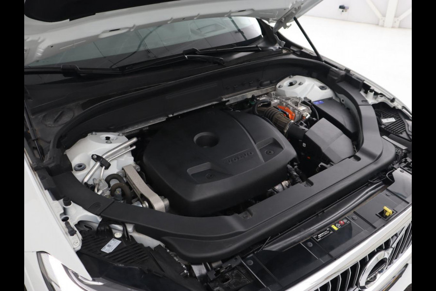 Volvo XC60 2.0 Recharge T6 AWD Inscription | Panoramadak | Leder | Head-Up | Stoel & stuurverwarming | 360 Camera | Harman/Kardon | Carplay | Navigatie | Adaptive cruise | PHEV | Plug In