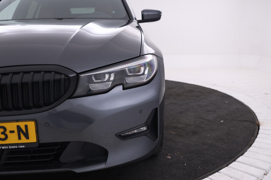 BMW 3 Serie Touring 320d High Executive M-sportm Volleder, Climate,