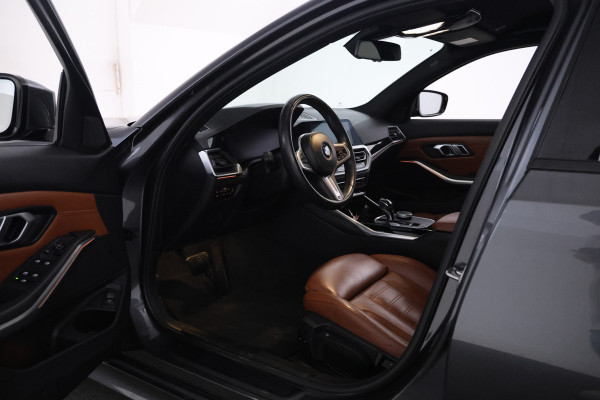 BMW 3 Serie Touring 320d High Executive M-sportm Volleder, Climate,
