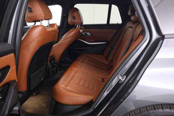 BMW 3 Serie Touring 320d High Executive M-sportm Volleder, Climate,