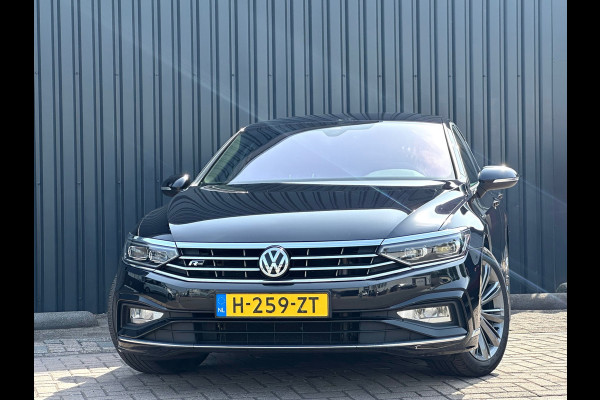 Volkswagen Passat 1.5 TSI Elegance Business R Line