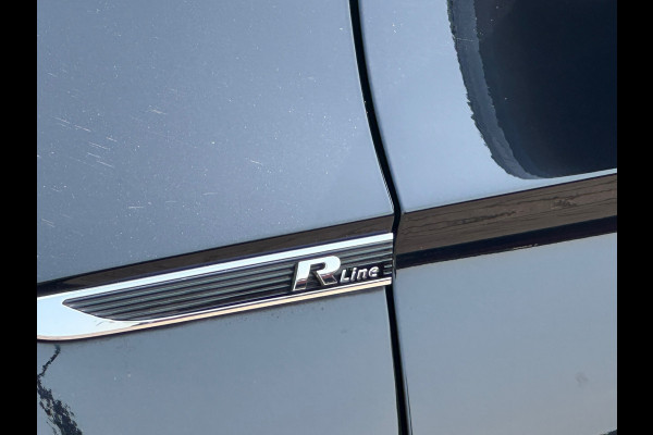 Volkswagen Passat 1.5 TSI Elegance Business R Line