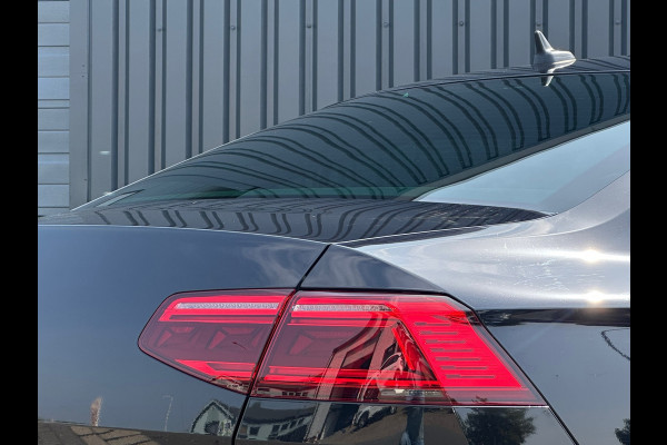 Volkswagen Passat 1.5 TSI Elegance Business R Line