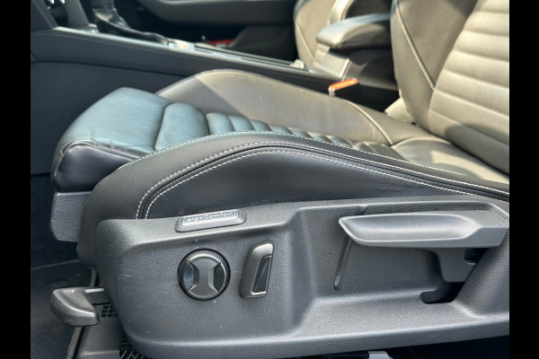 Volkswagen Passat 1.5 TSI Elegance Business R Line