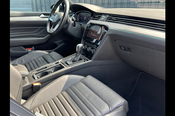 Volkswagen Passat 1.5 TSI Elegance Business R Line
