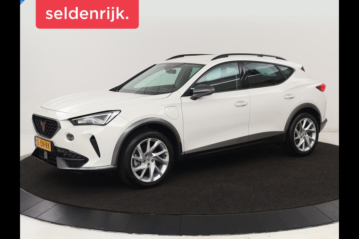 CUPRA Formentor 1.4 e-Hybrid | Carplay | Camera | Adaptive cruise | Stuurverwarming | Sportstoelen | Keyless | Sfeerverlichting | Full LED | PHEV | Plug In