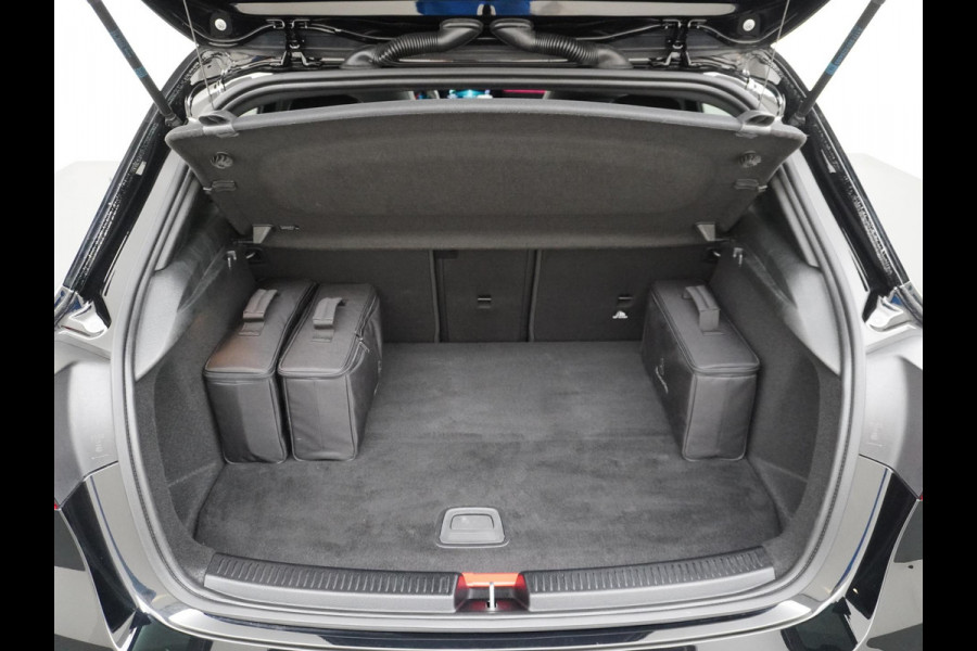 Mercedes-Benz A-Klasse 250 e Business Solution AMG Limited PHEV PLUG-IN HYBRIDE| PANORAMA DAK | AMBILIGHT | STOELVERWARMING | CAMERA | BLACK OPTIC PAKKET | WIDESCREEN DISPLAY | APPLE CARPLAY | RIJKLAAR MET 12 MND BOVAG GARANTIE |