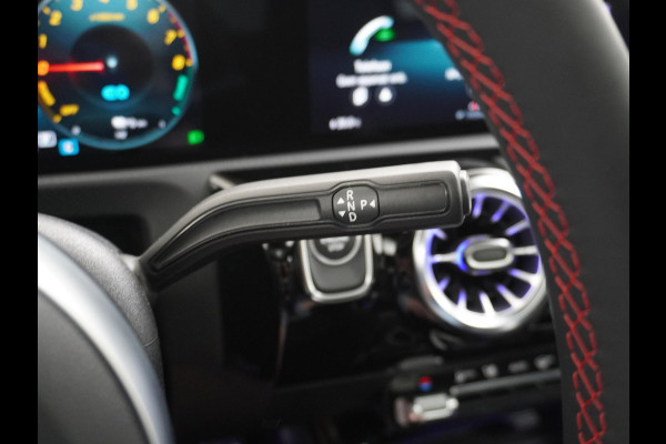 Mercedes-Benz A-Klasse 250 e Business Solution AMG Limited PHEV PLUG-IN HYBRIDE| PANORAMA DAK | AMBILIGHT | STOELVERWARMING | CAMERA | BLACK OPTIC PAKKET | WIDESCREEN DISPLAY | APPLE CARPLAY | RIJKLAAR MET 12 MND BOVAG GARANTIE |