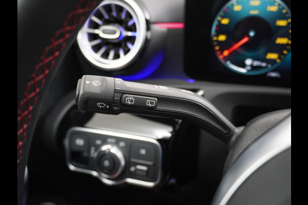 Mercedes-Benz A-Klasse 250 e Business Solution AMG Limited PHEV PLUG-IN HYBRIDE| PANORAMA DAK | AMBILIGHT | STOELVERWARMING | CAMERA | BLACK OPTIC PAKKET | WIDESCREEN DISPLAY | APPLE CARPLAY | RIJKLAAR MET 12 MND BOVAG GARANTIE |