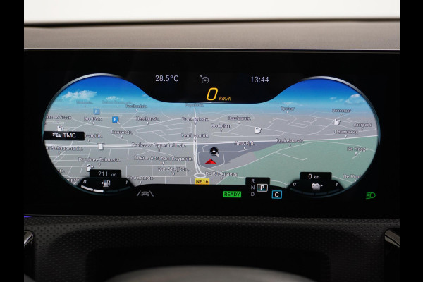 Mercedes-Benz A-Klasse 250 e Business Solution AMG Limited PHEV PLUG-IN HYBRIDE| PANORAMA DAK | AMBILIGHT | STOELVERWARMING | CAMERA | BLACK OPTIC PAKKET | WIDESCREEN DISPLAY | APPLE CARPLAY | RIJKLAAR MET 12 MND BOVAG GARANTIE |