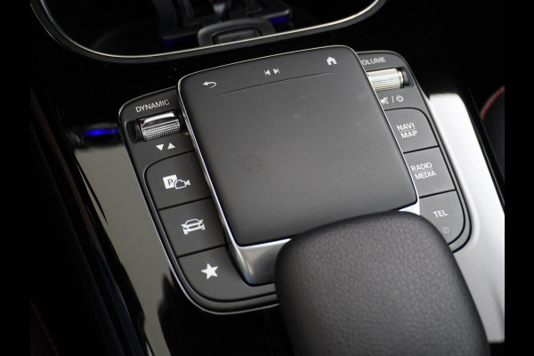Mercedes-Benz A-Klasse 250 e Business Solution AMG Limited PHEV PLUG-IN HYBRIDE| PANORAMA DAK | AMBILIGHT | STOELVERWARMING | CAMERA | BLACK OPTIC PAKKET | WIDESCREEN DISPLAY | APPLE CARPLAY | RIJKLAAR MET 12 MND BOVAG GARANTIE |