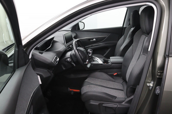 Peugeot 5008 1.2 PureTech Blue*NAVI*ECC*CRUISE*HAAK*7PERS*
