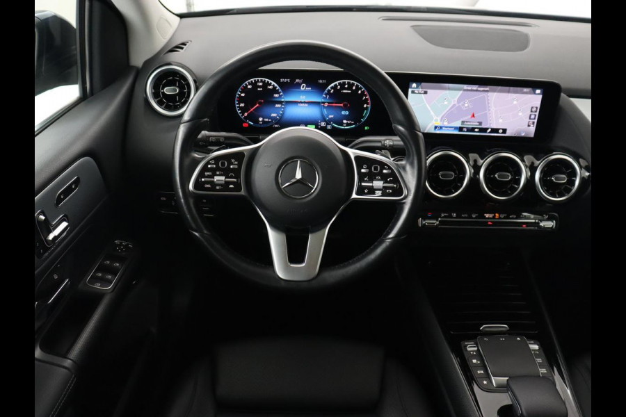 Mercedes-Benz B-Klasse 250e Style | Stoelventilatie | Panoramadak | Massage | Leder | Trekhaak | Carplay | Adaptive cruise | Stuurverwarming | Widescreen | Park Assist | Camera | Navigatie | Memory | PHEV | Plug In