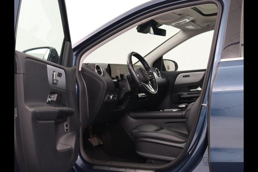 Mercedes-Benz B-Klasse 250e Style | Stoelventilatie | Panoramadak | Massage | Leder | Trekhaak | Carplay | Adaptive cruise | Stuurverwarming | Widescreen | Park Assist | Camera | Navigatie | Memory | PHEV | Plug In