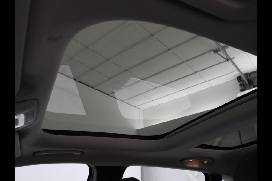 Mercedes-Benz B-Klasse 250e Style | Stoelventilatie | Panoramadak | Massage | Leder | Trekhaak | Carplay | Adaptive cruise | Stuurverwarming | Widescreen | Park Assist | Camera | Navigatie | Memory | PHEV | Plug In