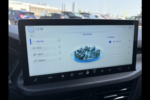 Ford Kuga 2.5 PHEV ST-Line X | Bellen voor bezichtiging | Wegklapbare trekhaak | Panoramadak | Winter Pack | Head up Display | All season banden