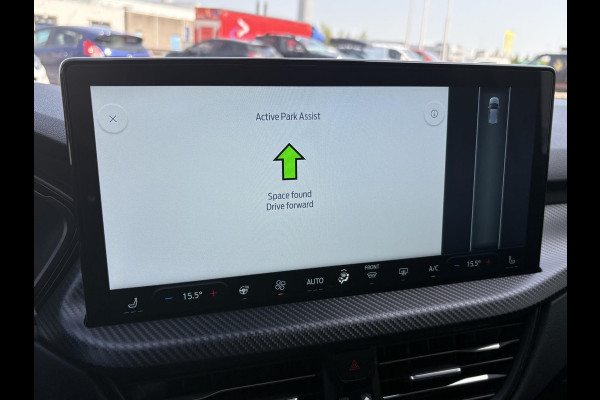Ford Kuga 2.5 PHEV ST-Line X | Bellen voor bezichtiging | Wegklapbare trekhaak | Panoramadak | Winter Pack | Head up Display | All season banden