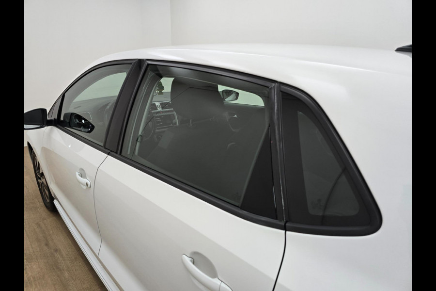 Volkswagen Polo Occasion 1.0 BlueMotion Edition dus extra zuinig! | Tweedehands Volkswagen Polo wit | Cruise en carplay radio |