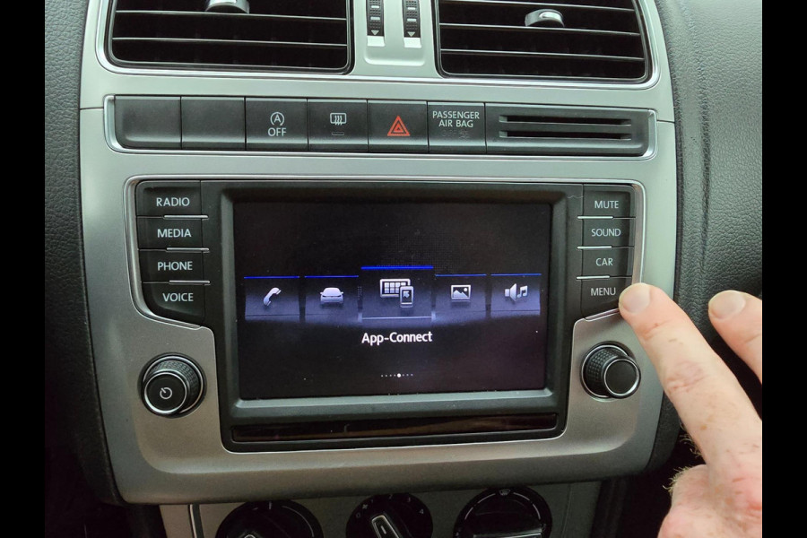 Volkswagen Polo Occasion 1.0 BlueMotion Edition dus extra zuinig! | Tweedehands Volkswagen Polo wit | Cruise en carplay radio |
