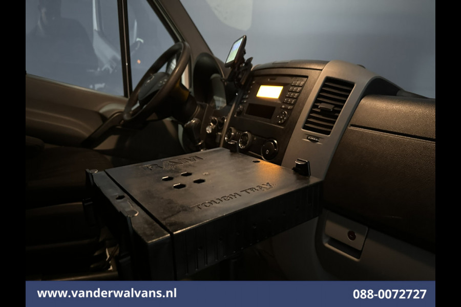 Mercedes-Benz Sprinter 316 CDI 164pk L2H2 Euro6 Airco | 2800kg Trekhaak | Cruisecontrol, Parkeersensoren, Chauffeursstoel