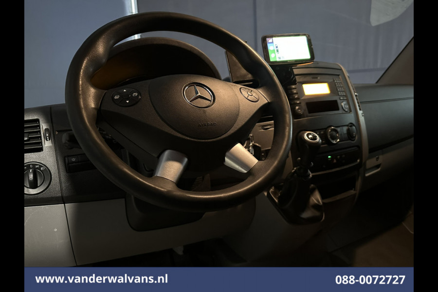 Mercedes-Benz Sprinter 316 CDI 164pk L2H2 Euro6 Airco | 2800kg Trekhaak | Cruisecontrol, Parkeersensoren, Chauffeursstoel