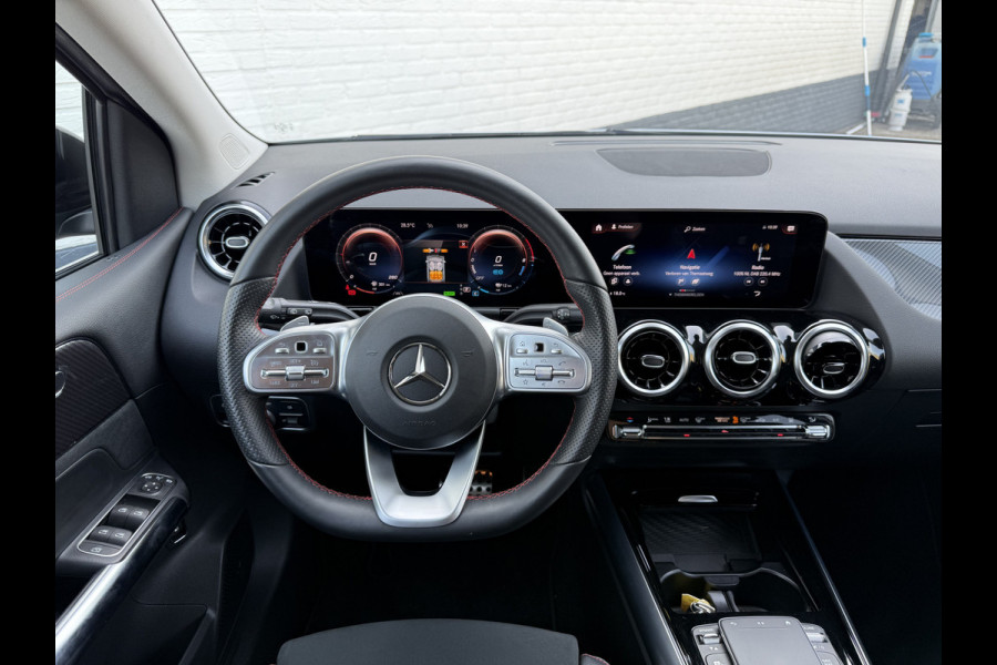 Mercedes-Benz B-Klasse 250 e Business Solution AMG | Trekhaak | Camera | MBUX | DAB+ | LED | 19 inch