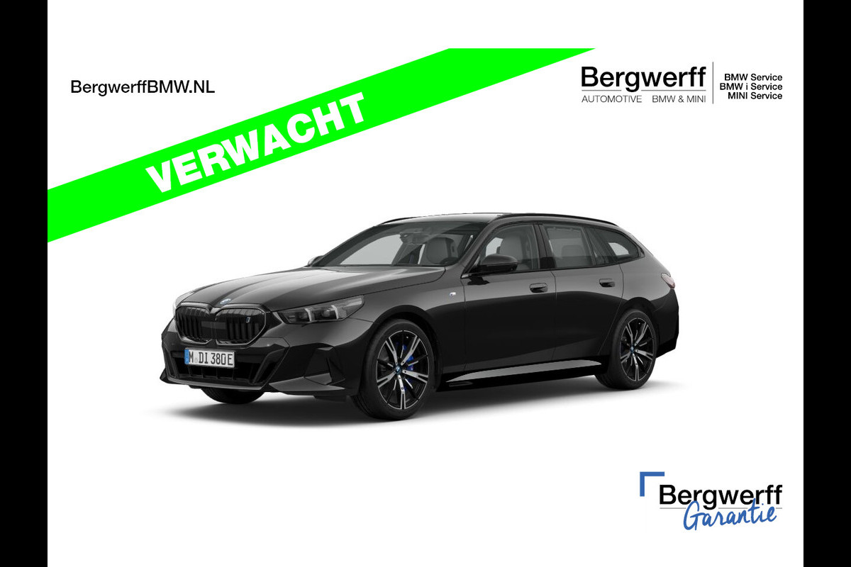 BMW i5 Touring eDrive40 M Sport Pro - Onderstel Prof - Pano - Trekhaak - Driving + Parking Ass Prof - Bowers & Wilkins