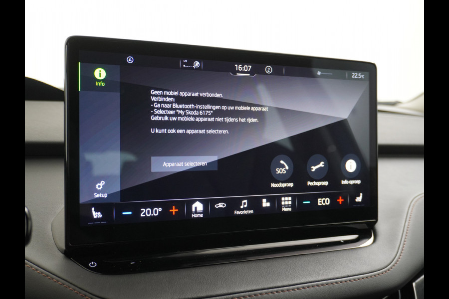 Škoda ENYAQ iV 80 204pk AUT. LEER Camera Adaptive-cruise+Stop/Go Head-Up Display Trekhaak Apple Carplay Android Auto Smartlink Adap.Cruise 21"  Spoorwisselassistent Verkeersborddetectie Sproeiers verwarmd Stoelen v/a verwarmd Grote Accu! Trekhaaksyst elektrisch Wegklapbaar. 1.000KG Trekgewicht! Zeer Compleet €56.000,- nieuw Grootste Actieradius/accu pakket.