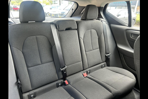 Volvo XC40 1.5 T2 Momentum | Trekhaak | El.achterklep | Stoelverwarming | Apple Carplay | Prijs is rijklaar