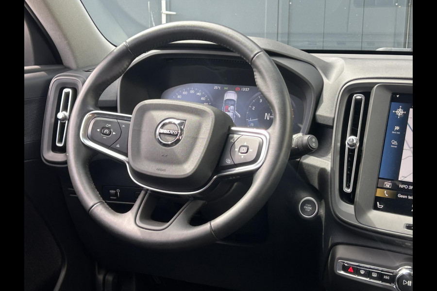 Volvo XC40 1.5 T2 Momentum | Trekhaak | El.achterklep | Stoelverwarming | Apple Carplay | Prijs is rijklaar