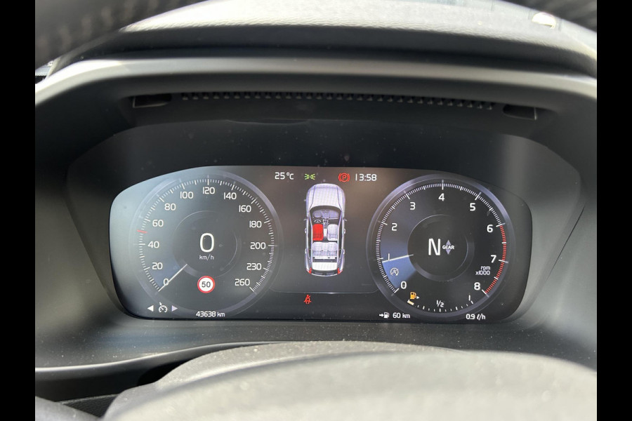 Volvo XC40 1.5 T2 Momentum | Trekhaak | El.achterklep | Stoelverwarming | Apple Carplay | Prijs is rijklaar