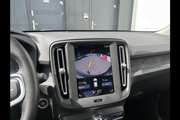 Volvo XC40 1.5 T2 Momentum | Trekhaak | El.achterklep | Stoelverwarming | Apple Carplay | Prijs is rijklaar