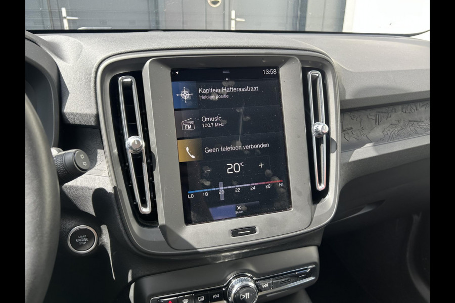 Volvo XC40 1.5 T2 Momentum | Trekhaak | El.achterklep | Stoelverwarming | Apple Carplay | Prijs is rijklaar