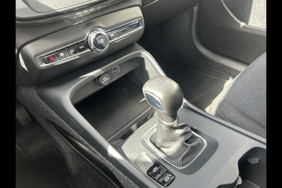 Volvo XC40 1.5 T2 Momentum | Trekhaak | El.achterklep | Stoelverwarming | Apple Carplay | Prijs is rijklaar
