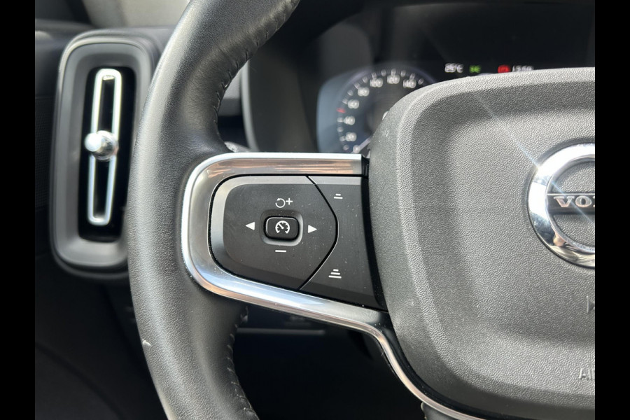 Volvo XC40 1.5 T2 Momentum | Trekhaak | El.achterklep | Stoelverwarming | Apple Carplay | Prijs is rijklaar
