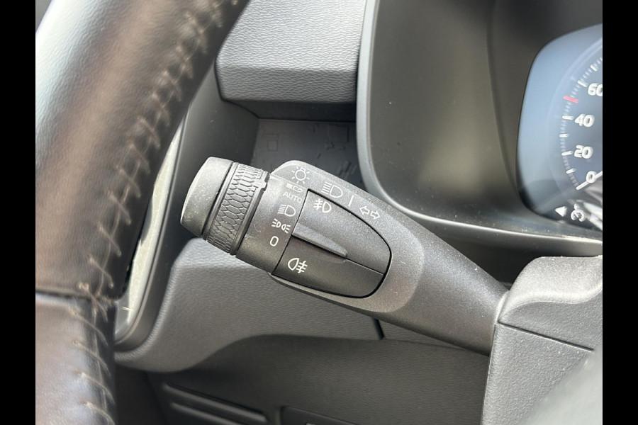 Volvo XC40 1.5 T2 Momentum | Trekhaak | El.achterklep | Stoelverwarming | Apple Carplay | Prijs is rijklaar