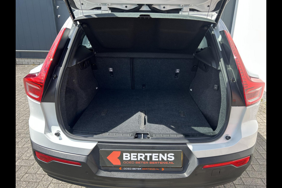 Volvo XC40 1.5 T2 Momentum | Trekhaak | El.achterklep | Stoelverwarming | Apple Carplay | Prijs is rijklaar