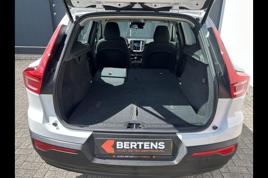 Volvo XC40 1.5 T2 Momentum | Trekhaak | El.achterklep | Stoelverwarming | Apple Carplay | Prijs is rijklaar
