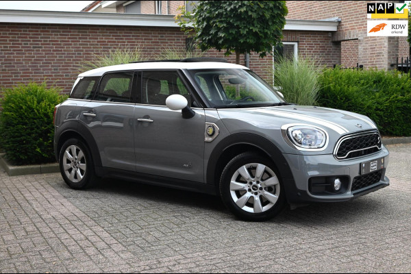 MINI Countryman 2.0 Cooper S E ALL4 Chili 225 PK Dealer o.h Pano Camera LED PDC 17''