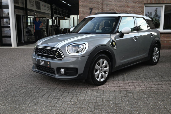 MINI Countryman 2.0 Cooper S E ALL4 Chili 225 PK Dealer o.h Pano Camera LED PDC 17''