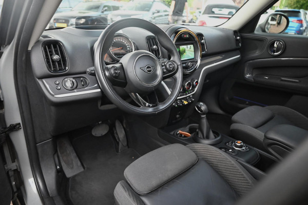 MINI Countryman 2.0 Cooper S E ALL4 Chili 225 PK Dealer o.h Pano Camera LED PDC 17''
