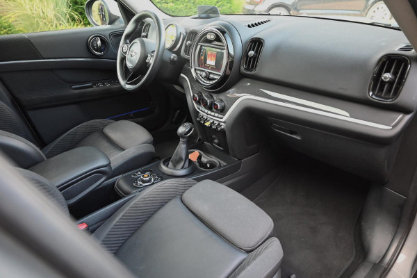 MINI Countryman 2.0 Cooper S E ALL4 Chili 225 PK Dealer o.h Pano Camera LED PDC 17''
